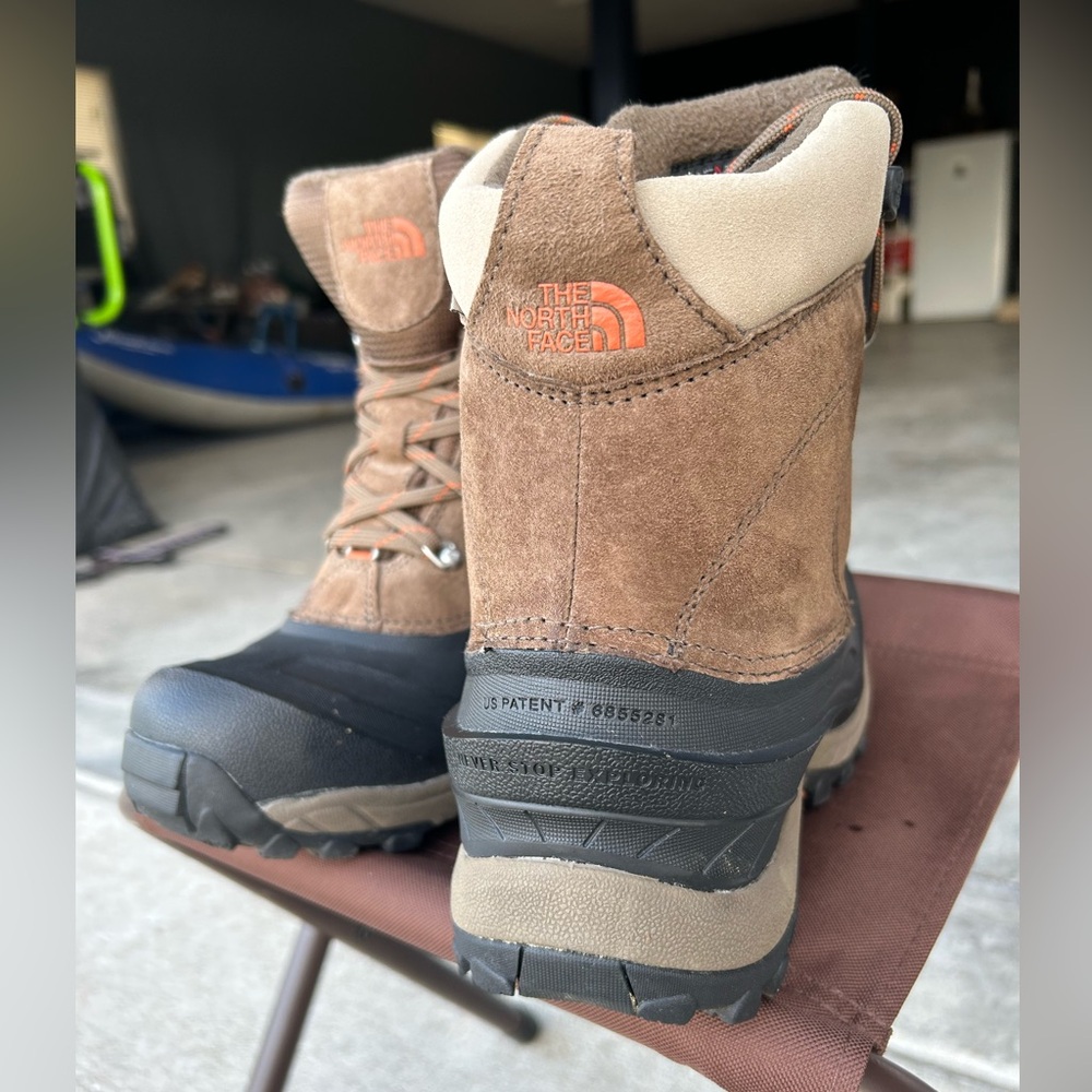 The North Face 200 gram Heatseeker insulated Men's snow or hiking boots - Picture 5 of 9